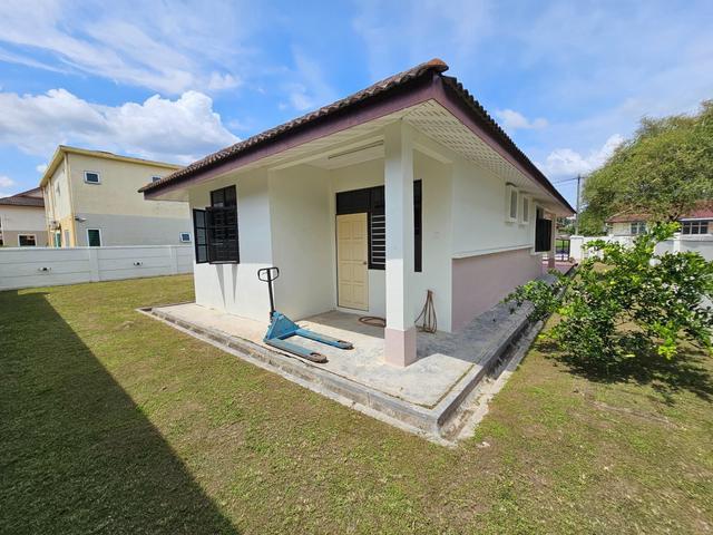 Bungalow for sale in Kajang, Langat
