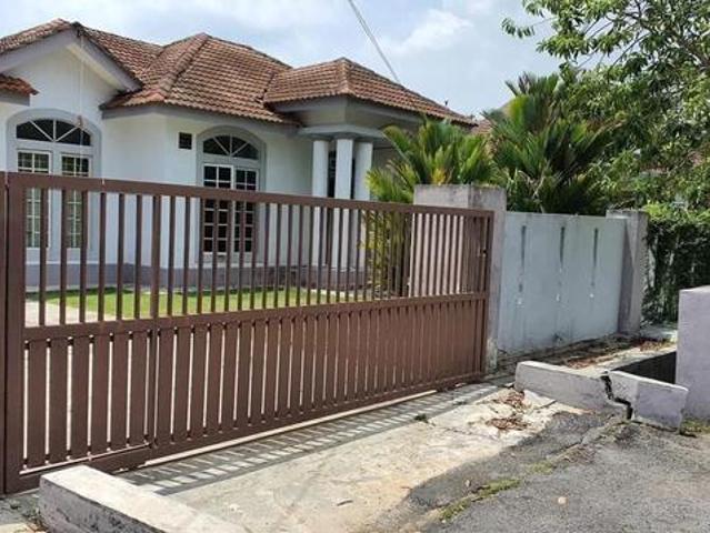 Bungalow for sale in Tanjong Sepat, Selangor