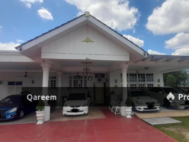 Bungalow for sale in Kajang, Langat