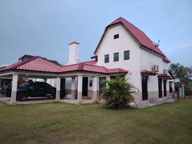 Bungalow for sale in Malaka