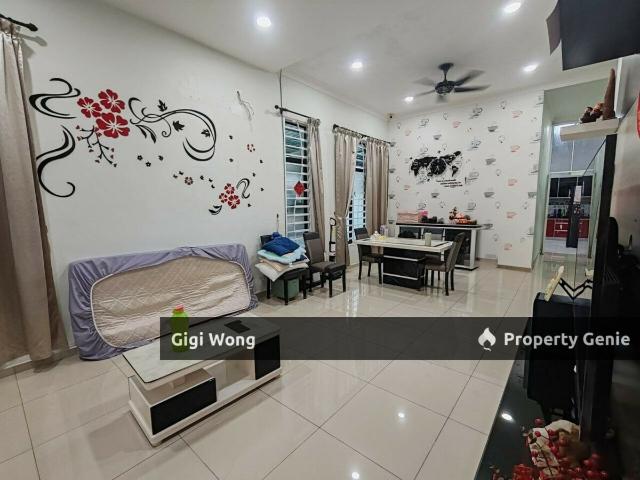 House for sale in Malaka