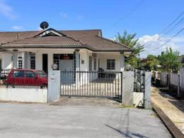 Terraced House for sale in Kuching