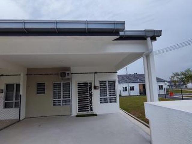 Residential House for rent in Sendayan Village, Negeri Sembilan