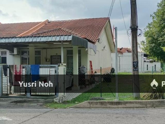 Terraced House for sale in Tanjong Sepat, Selangor