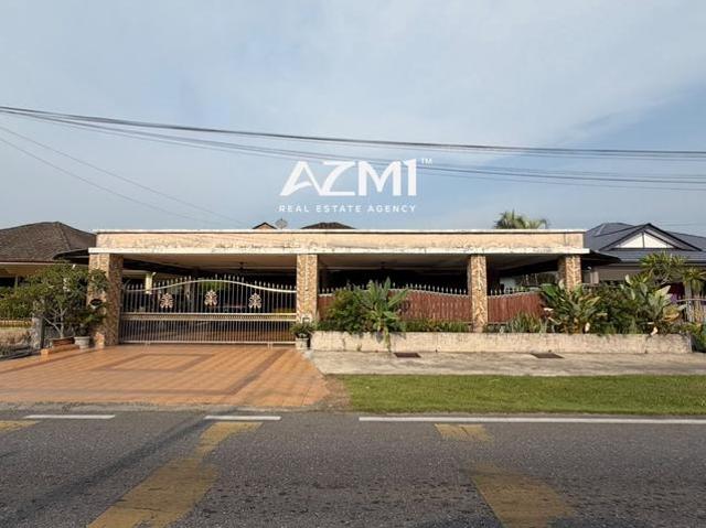 Bungalow for sale in Long Miri, Sarawak