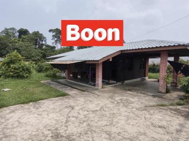 Bungalow for rent in Kuching, Bahagian Kuching