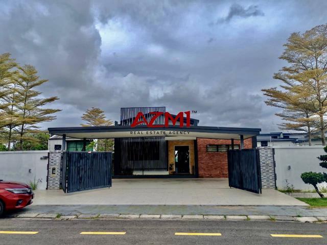 Bungalow for sale in Kuching