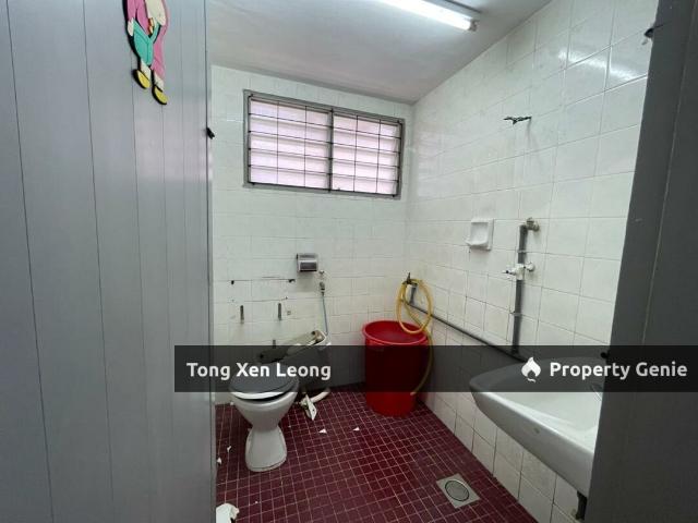 Terraced House for sale in Malaka