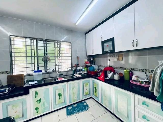 Terraced House for sale in Malaka