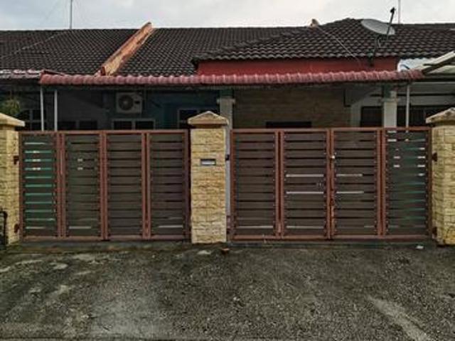 Terraced House for sale in Ulu Tiram, Johor