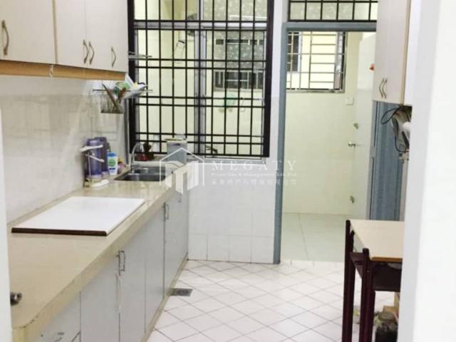 House for rent in Taman Ungku, Johor Bahru