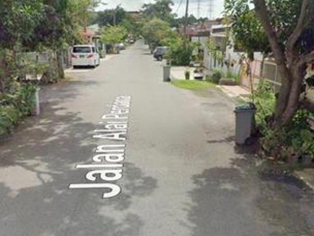 Terraced House for sale in Malaka