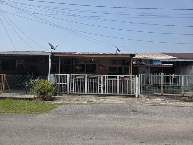 Terraced House for sale in Kuching, Bahagian Kuching
