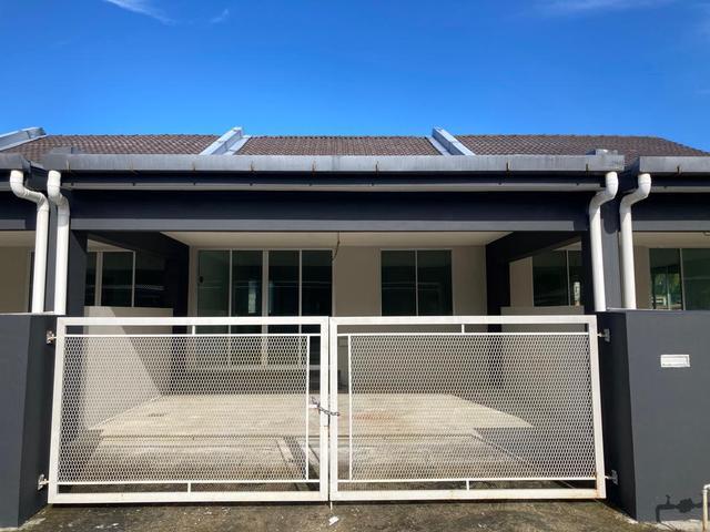 Terraced House for sale in Kuching, Bahagian Kuching