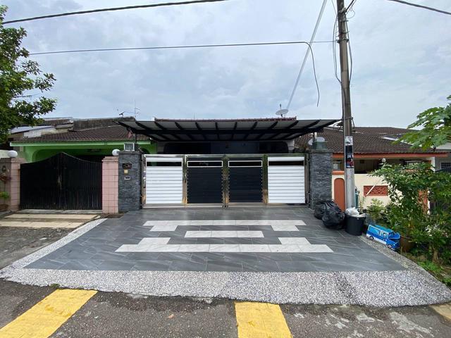 Terraced House for sale in Ulu Tiram, Johor