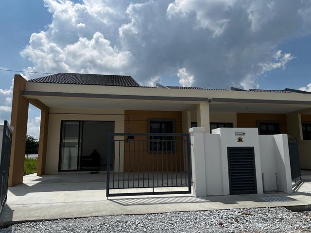 Terraced House for sale in Tanjong Sepat, Selangor