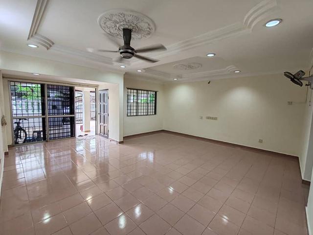 Terraced House for sale in Petaling, Damansara Damai