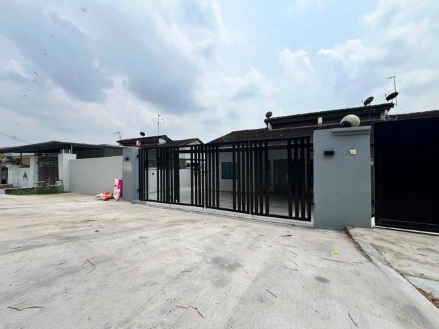 Residential House for sale in Ulu Tiram, Johor