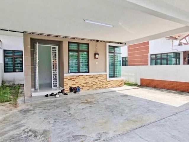 Residential House for sale in Malaka