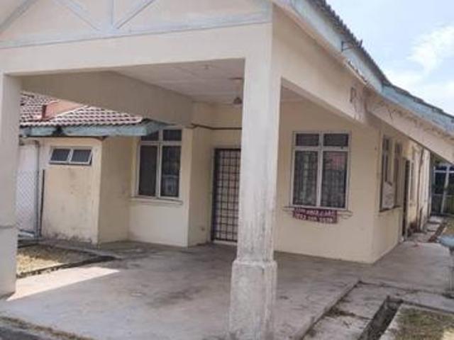 Residential House for sale in Tanjong Sepat, Selangor