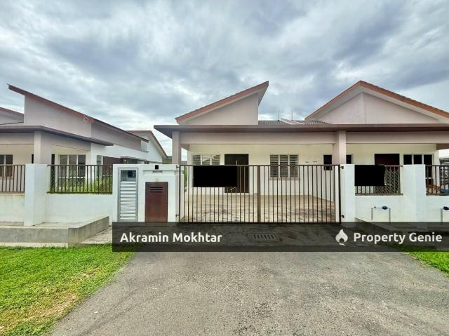 Residential House for sale in Tanjong Sepat, Selangor