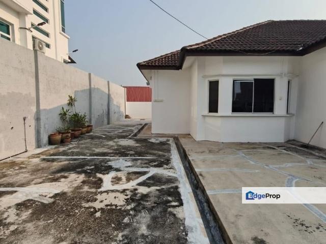House for sale in Cheng, Malaka
