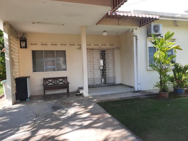 Bungalow for rent in Malaka