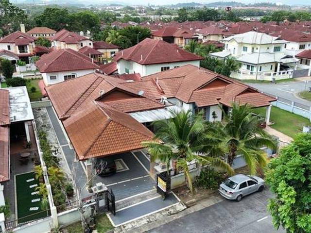 Residential House for sale in Sendayan Village, Negeri Sembilan