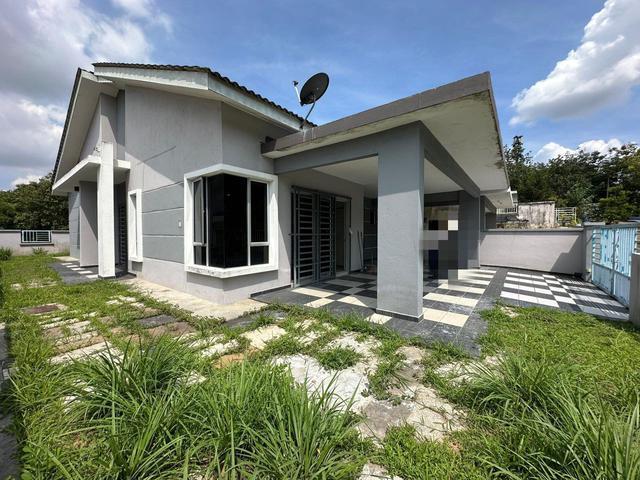 Residential House for sale in Sendayan Village, Negeri Sembilan