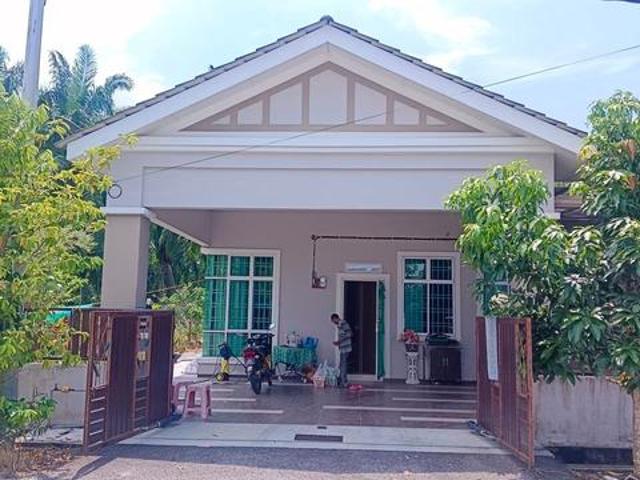 Residential House for sale in Batu Pahat