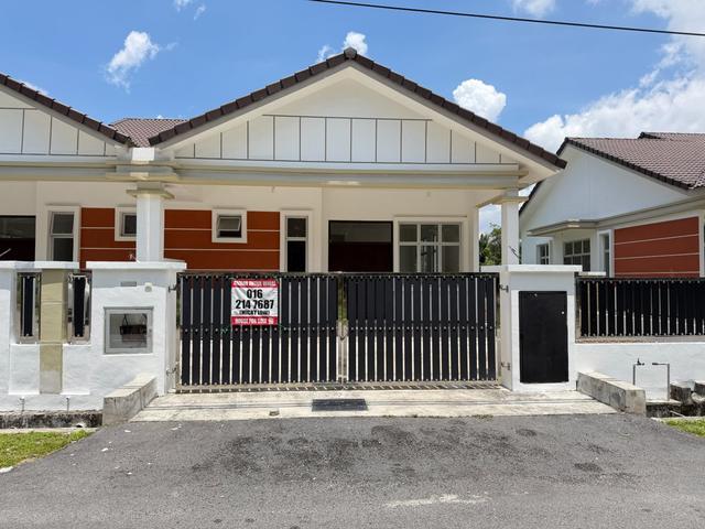 Residential House for sale in Batu Pahat, Johor
