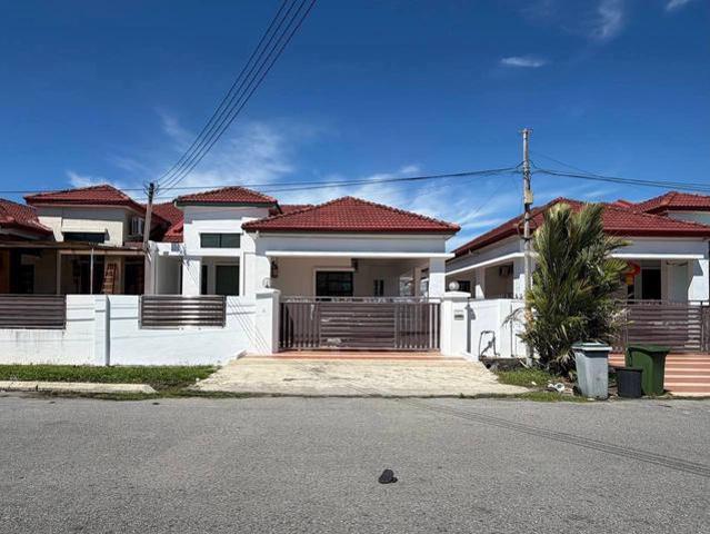 Residential House for rent in Long Miri