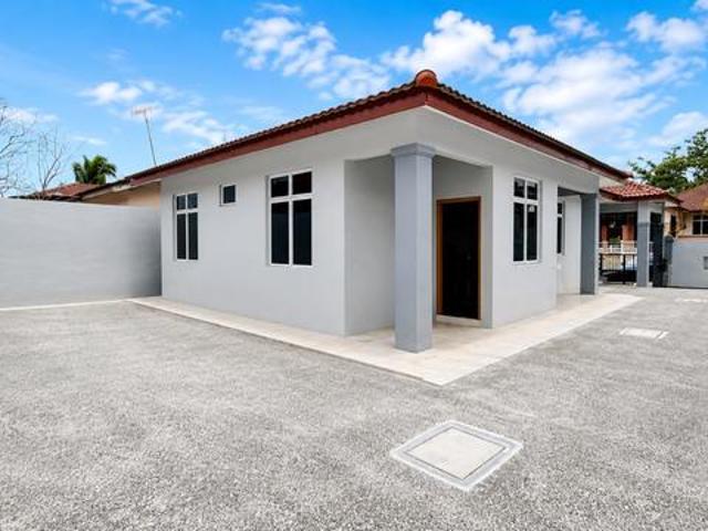 Residential House for sale in Durian Tunggal, Malaka