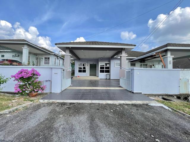 Residential House for sale in Sendayan Village, Negeri Sembilan