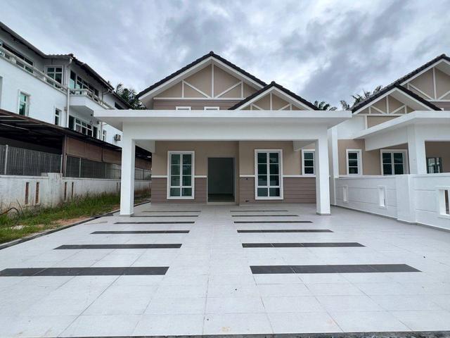 Residential House for sale in Kluang, Johor