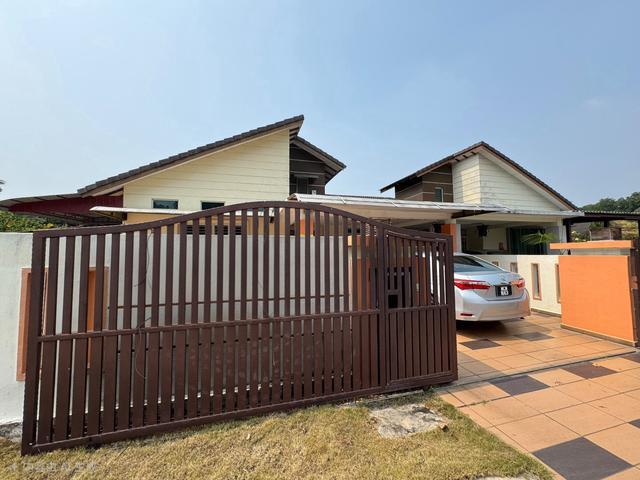 Residential House for sale in Malaka