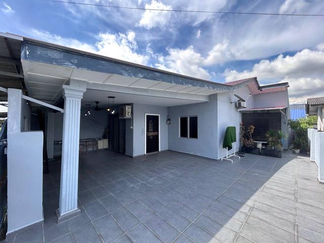 Residential House for sale in Kajang, Langat