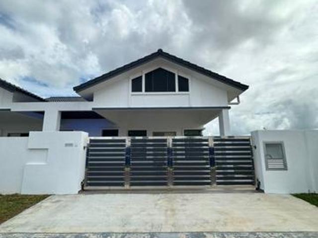 Residential House for sale in Kluang, Johor