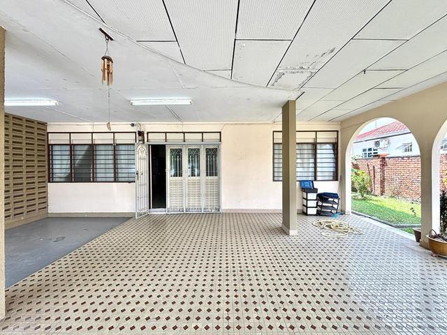 Residential House for sale in Batu Pahat, Johor