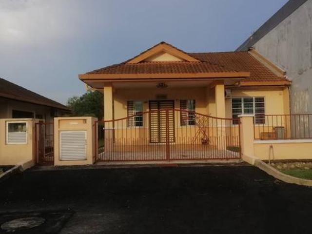 Residential House for sale in Sendayan Village, Negeri Sembilan
