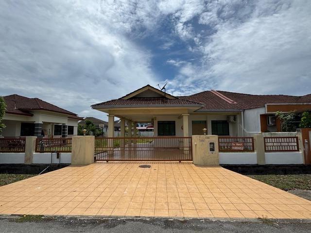 Residential House for rent in Long Miri