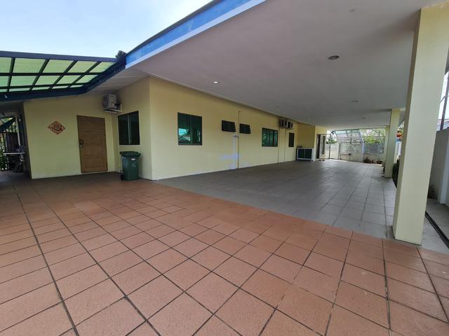 Residential House for sale in Long Miri