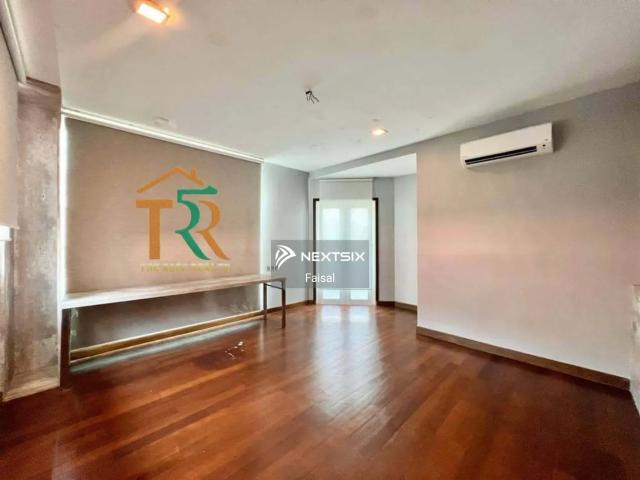 Shop for sale in Johor