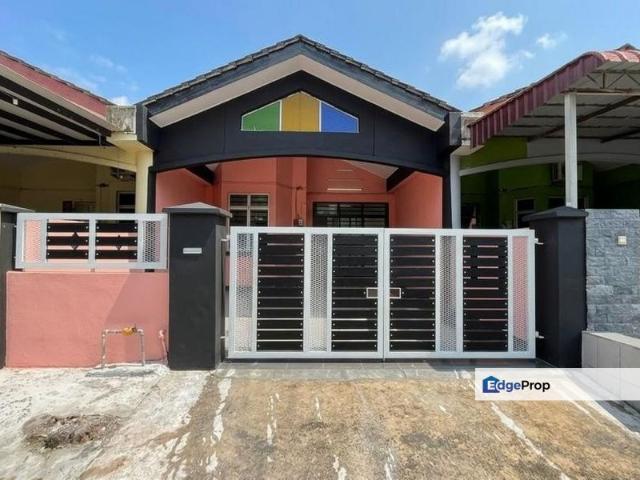 House for sale in Ulu Tiram, Johor