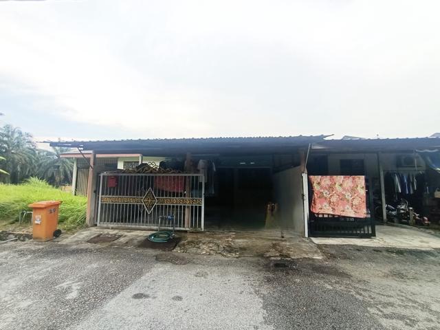 Terraced House for sale in Tanjong Sepat, Selangor