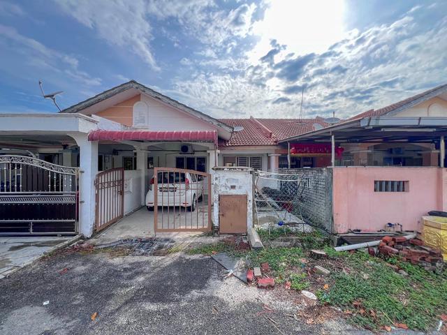 Terraced House for sale in Kuala Selangor, Selangor