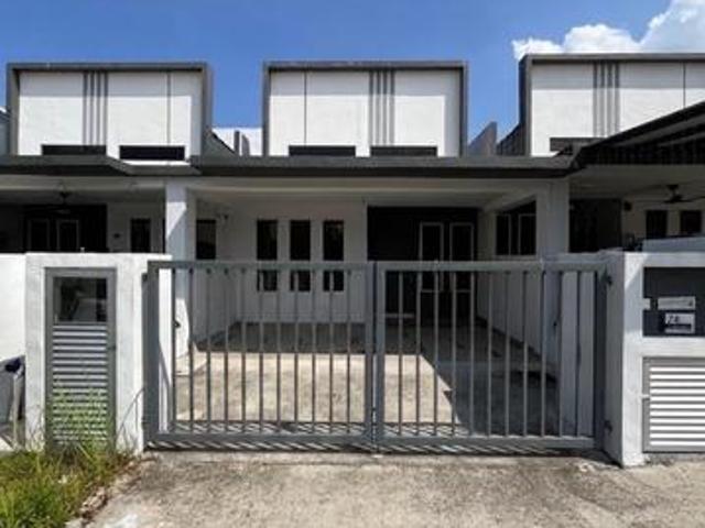 Terraced House for sale in Tanjong Sepat, Selangor