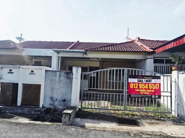 Terraced House for sale in Kuala Selangor, Selangor