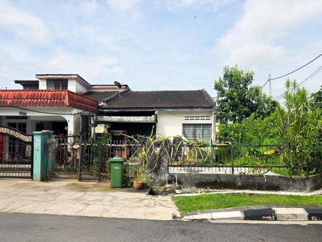 Terraced House for sale in Country Heights Damansara, Kuala Lumpur