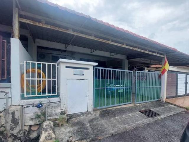 Terraced House for sale in Tanjong Sepat, Selangor